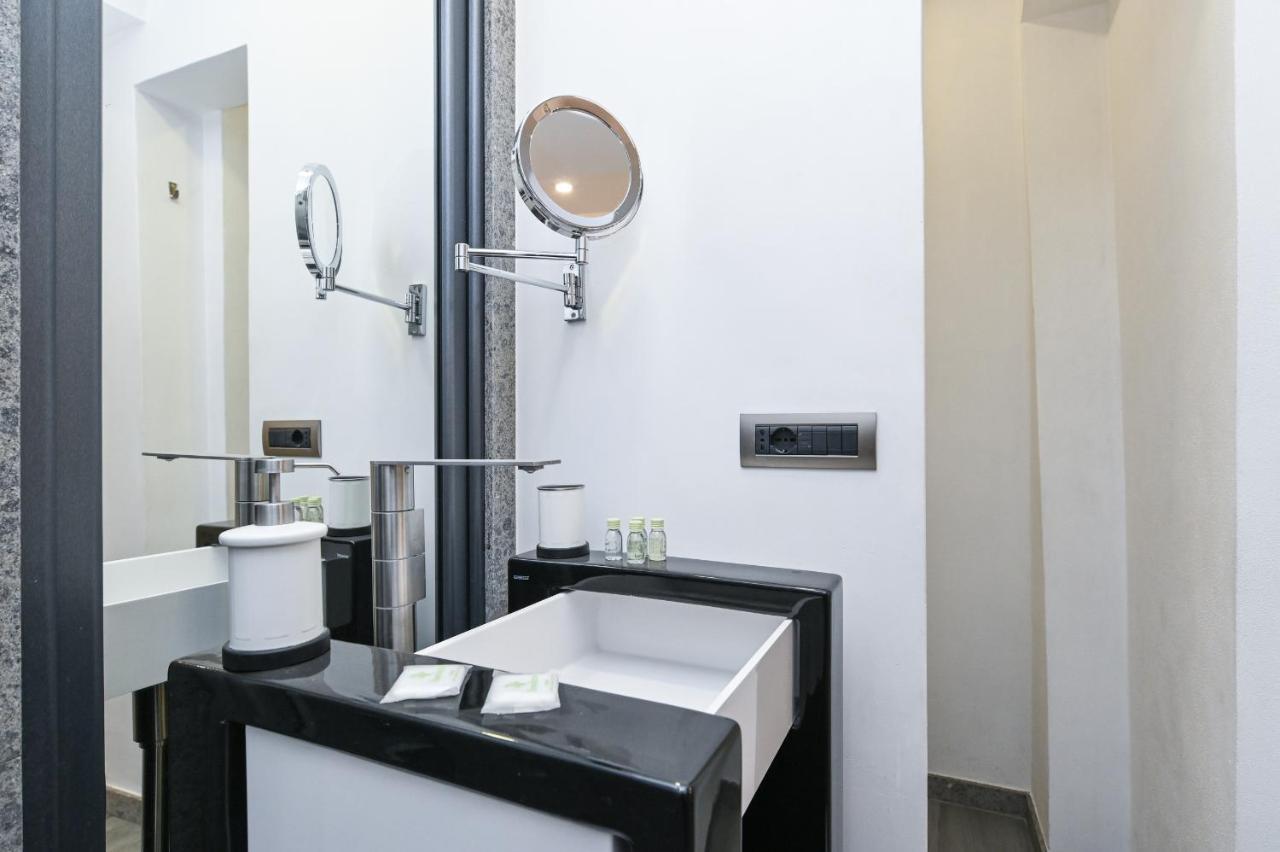 The Essential Trastevere Design Studio Roma Exterior foto
