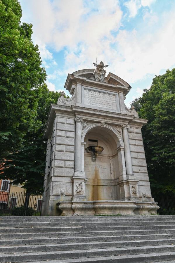 The Essential Trastevere Design Studio Roma Exterior foto