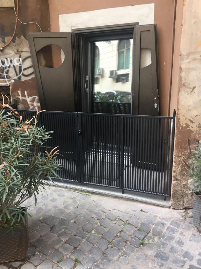 The Essential Trastevere Design Studio Roma Exterior foto